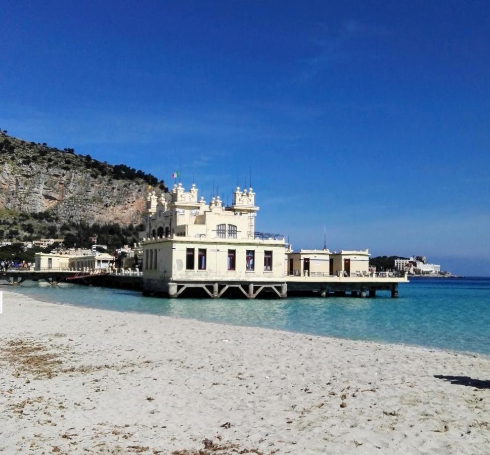 Stranizza D'Amuri Al Capo Vero Cuore Di Palermo, Self Check In Vedi Anche Atoca1 Bagian luar foto